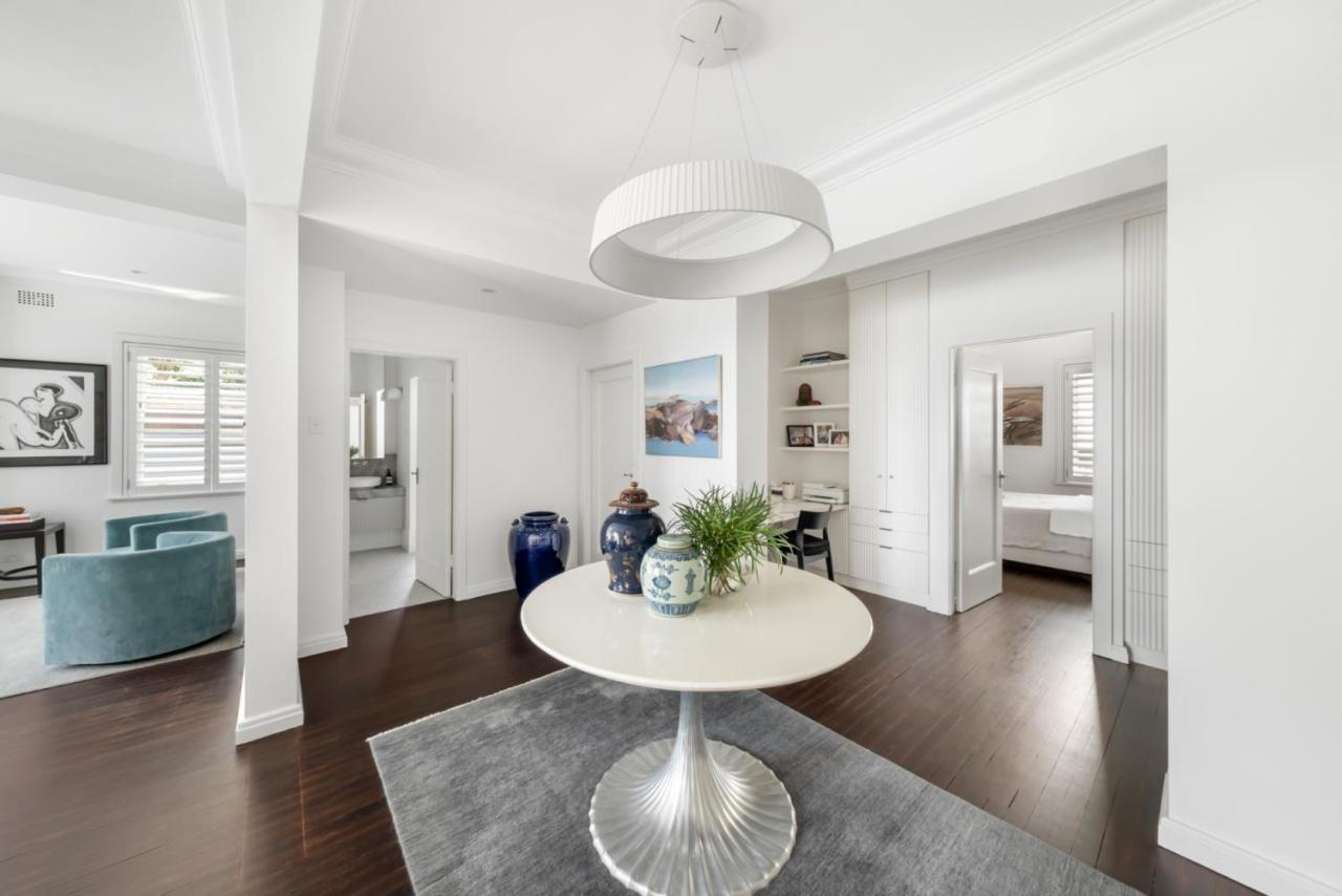 Apartment 1br Luxe Harbourside Living Free Parking Sydney